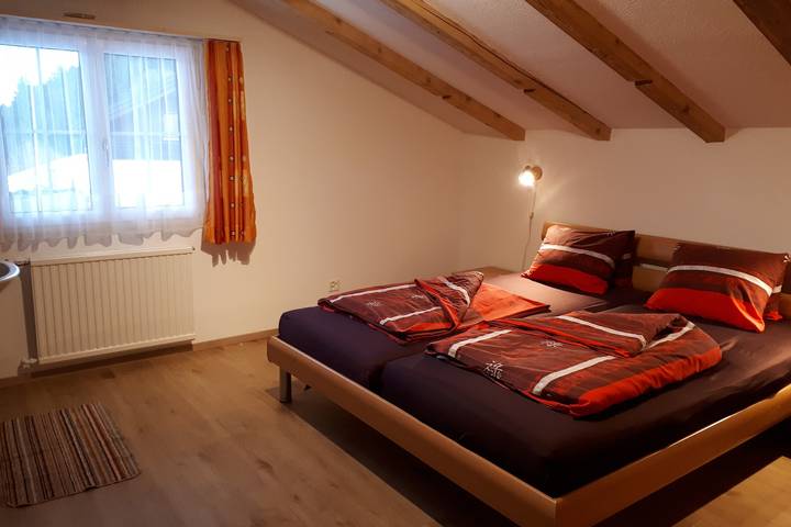 Ganze Ferienwohnung, Ferienhaus Tschudiboden - 2 Zimmerwohnung mit Bad/Dusche (Ug) in Flumserberg, Flums