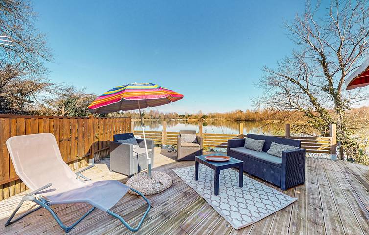 Ferienhaus für 6 Personen, mit Seeblick und Terrasse sowie Garten und Pool in Frankreich - 4