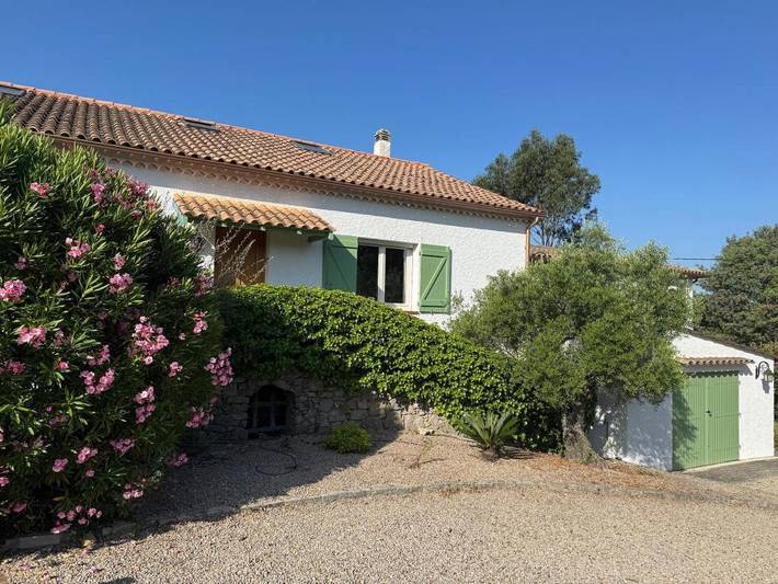 Chambre d’hôte pour 2 personnes, avec Terrasse et Jacuzzi ainsi que Jardin et Piscine à Saint-Paul-en-Forêt