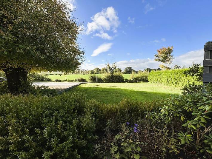 Ferienwohnung für 4 Personen, mit Ausblick und Garten in Grundhof