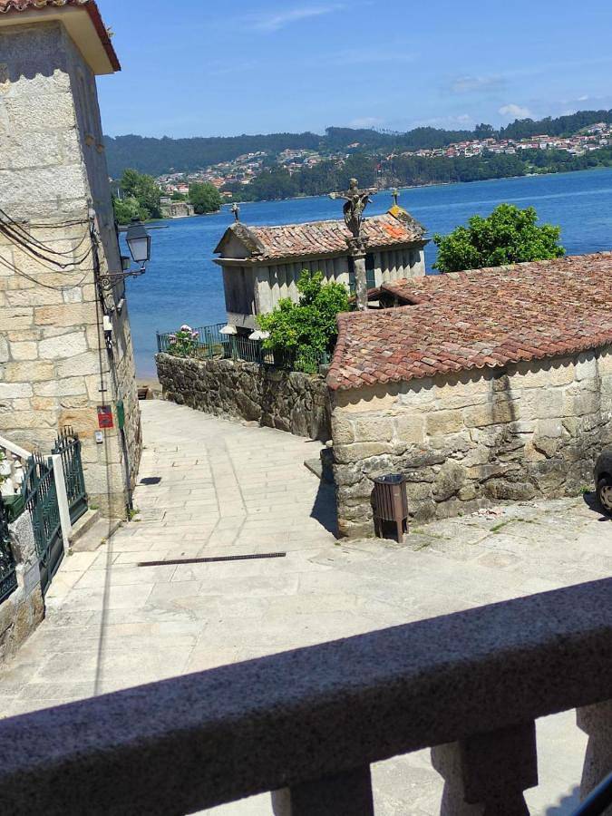 Location de vacances pour 4 personnes, avec balcon et vue, adapté aux familles dans Combarro
