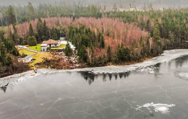 Hus för 7 Personer med sjöutsikt in Marks kommun, Västergötland