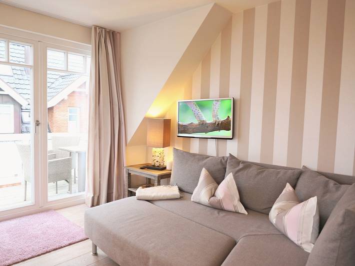 Ganze Wohnung, Gemütliche 2-Zimmer-Wohnung mit Südbalkon in Wenningstedt, nah am Strand in Wenningstedt, Sylt