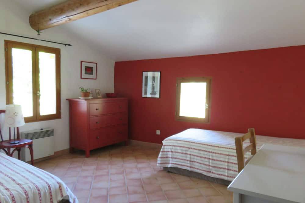 Casa de piedra en Forcalquier en plena naturaleza con vistas a los Alpes y señuelo in Forcalquier, Parque natural regional del Luberon