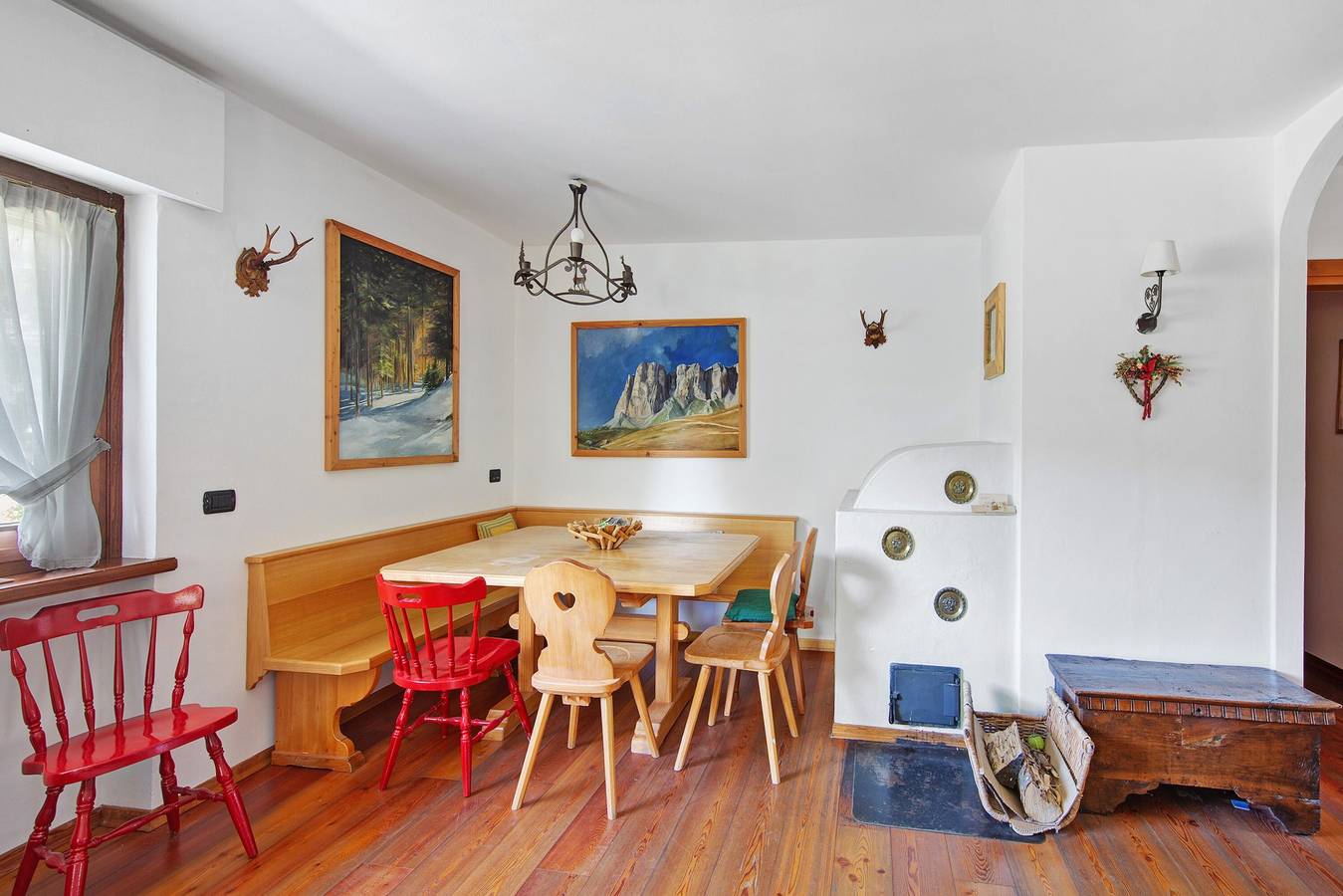 Ganze Wohnung, Ferienwohnung 'Appartamento Serdes Big C2' mit Bergblick und Balkon in San Vito di Cadore, Dolomiti Superski