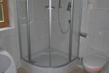 Hütte für 4 Personen, mit Garten und Whirlpool sowie Terrasse, mit Haustier am Spitzingsee