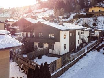 Ferienwohnung für 10 Personen, mit Balkon und Garten in Kelchsau
