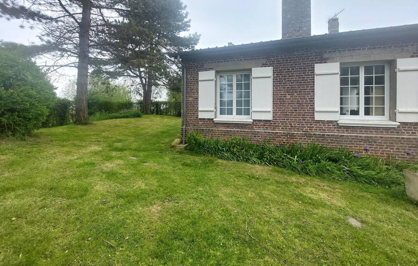 Cozy Apartment with Garden & Parking, Near Coastline in Ponthoile, Abbeville region