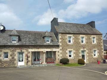 Gîte pour 5 personnes, avec jardin et terrasse dans le Finistère