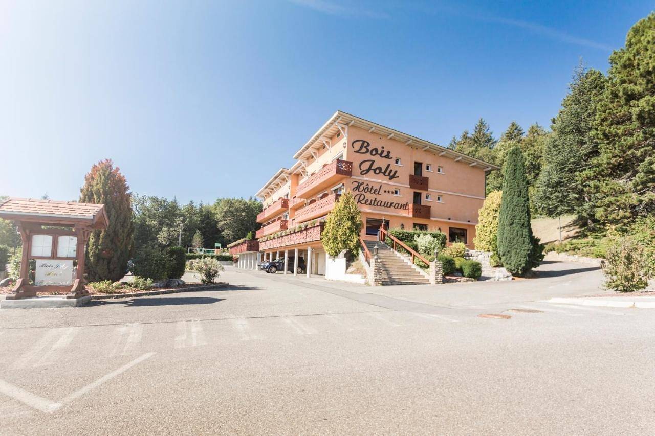 Hôtel-Restaurant Bois Joly in Les Crozets, Parc naturel régional du Haut-Jura