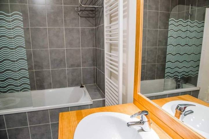 Gîte pour 6 personnes, avec sauna et terrasse, animaux acceptés à Avrieux - 4