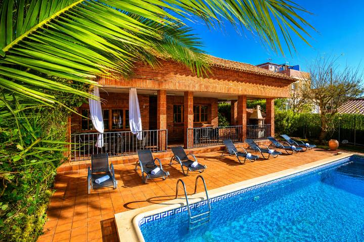 Casa rural para 15 personas, con terraza y jardín, Familias con niños en Cambrils - 2