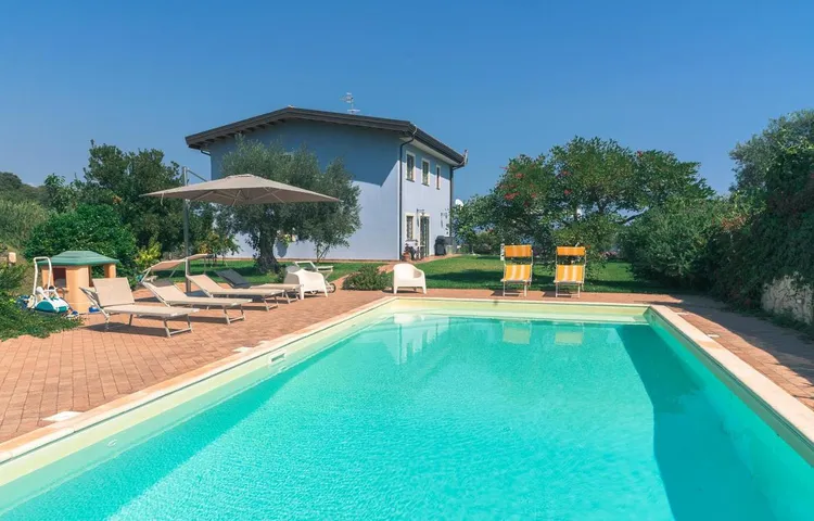 Villa per 6 persone, con giardino e piscina nonché panorama e terrazza - 1