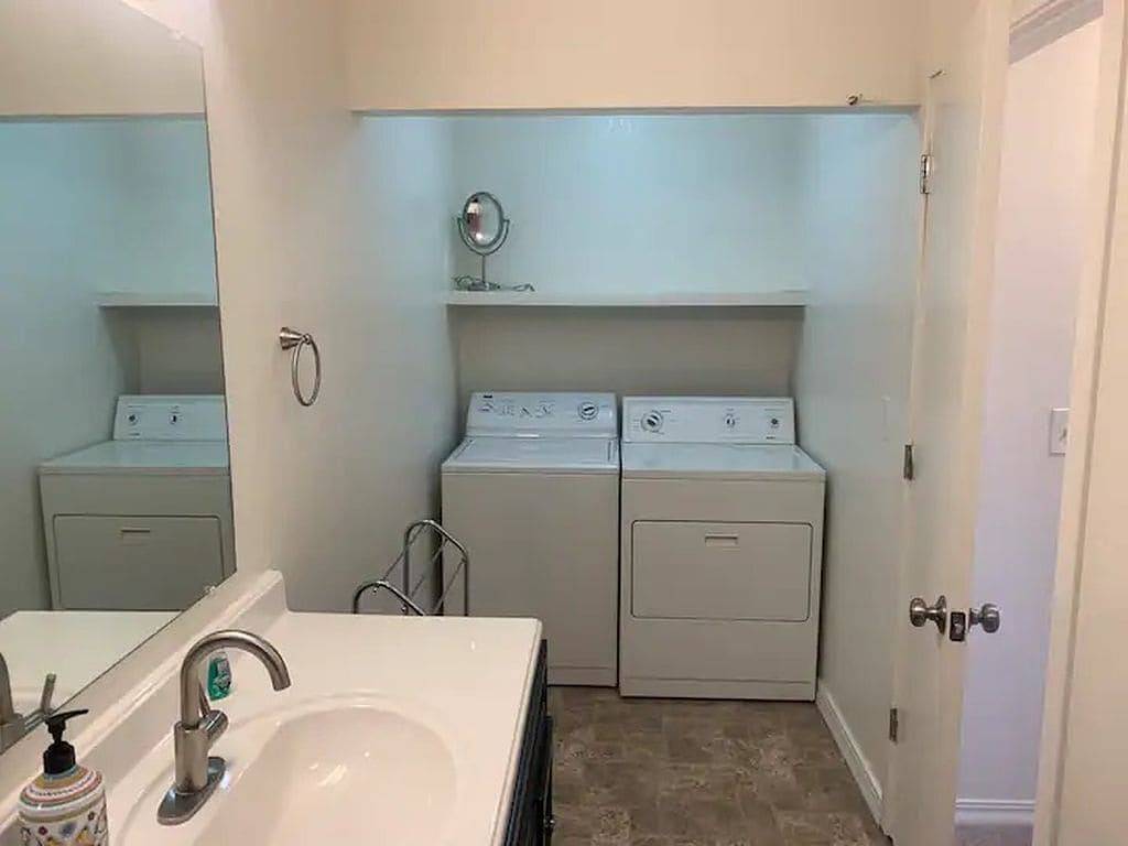 Ganze Wohnung, 🚀 The Landing Pad 🛬 Loaded 1 Bedroom Apartment! 🏡 in Anchorage, Alaska