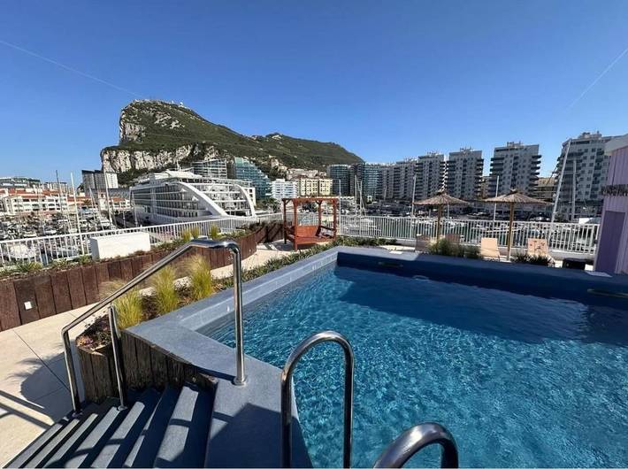 Holiday rental for 3 people, with Terrace and Hot tub as well as Pool and View in Gibraltar
