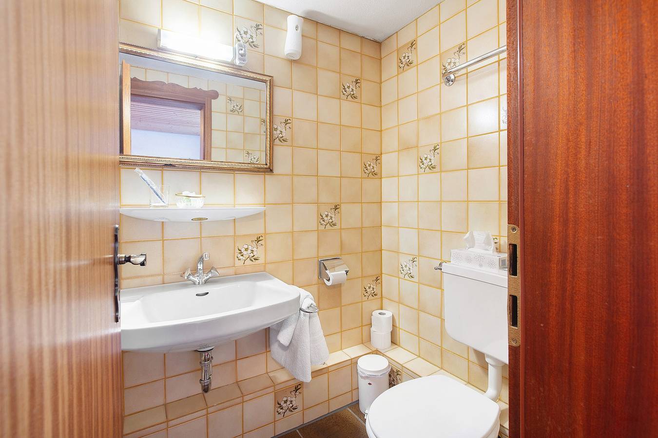 Hotel Bären- drei Sterne: Einzelzimmer 11 / inkl. Frühstück/ 1 Person / Wifi in Bernau im Schwarzwald, Südschwarzwald