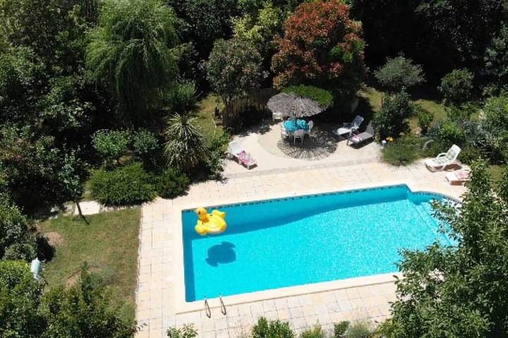 Location de vacances pour 6 personnes, avec Piscine à Saint-Brès