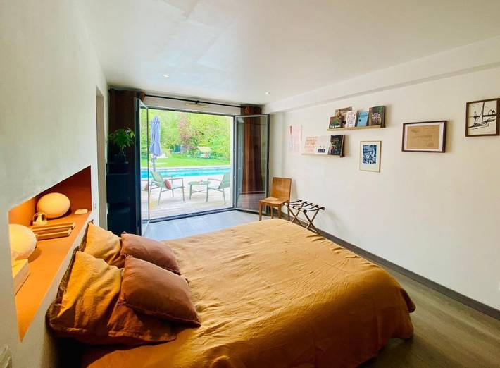 Chambre d’hôte pour 6 personnes, avec jardin ainsi que piscine et terrasse, animaux acceptés