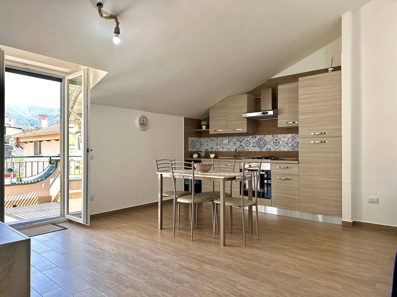 Ganze Wohnung, Ferienwohnung 'Alba E Tramonto' mit Bergblick, Wi-Fi und Klimaanlage in Pimonte, Monti Lattari