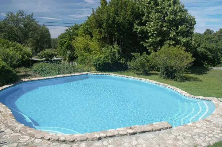 Casa de vacaciones para 18 personas, con vistas además de piscina y jardín - 1