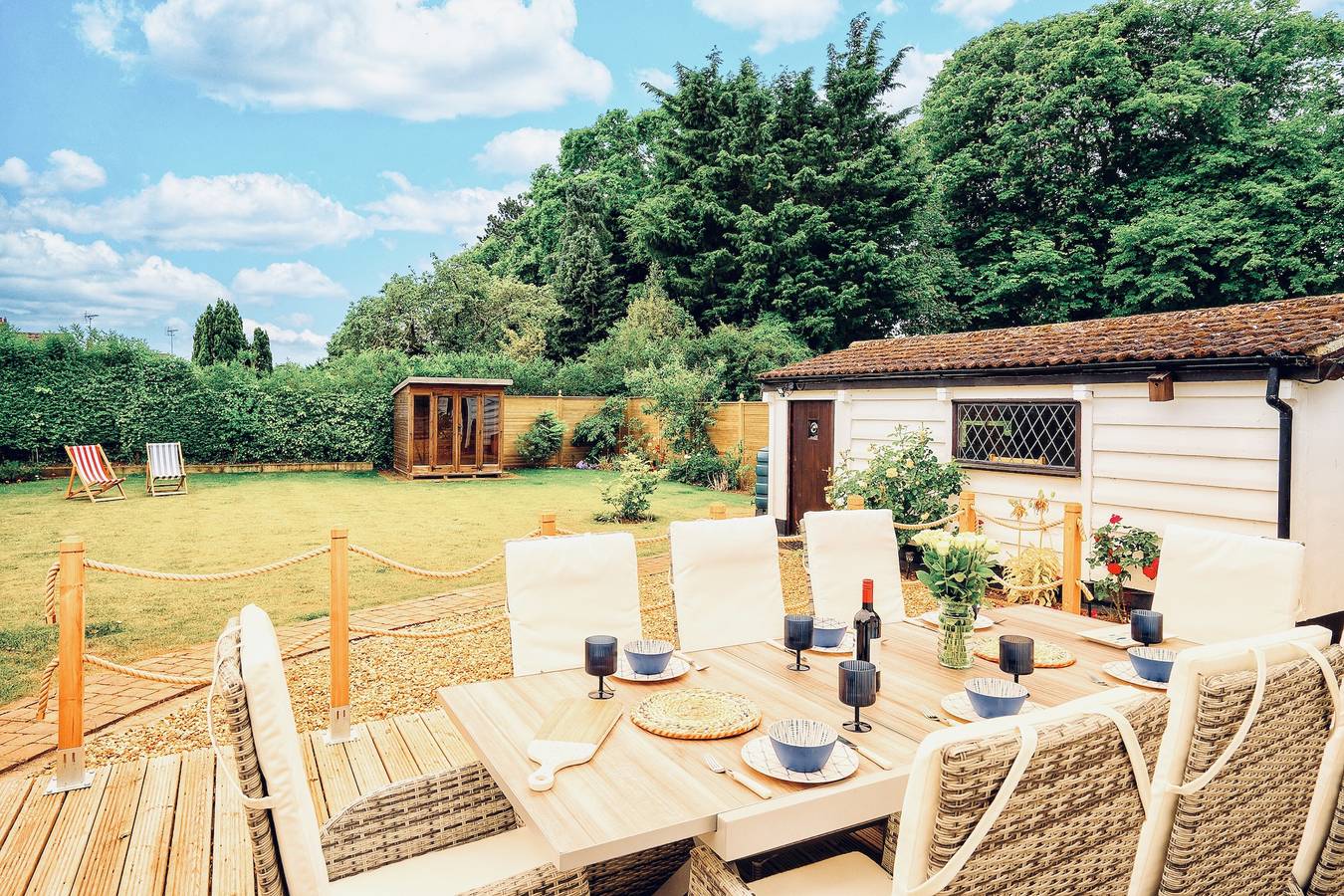 Norfolk Luxe Beach House Sleeps 8 Dog friendly in Heacham, Norfolk Coast