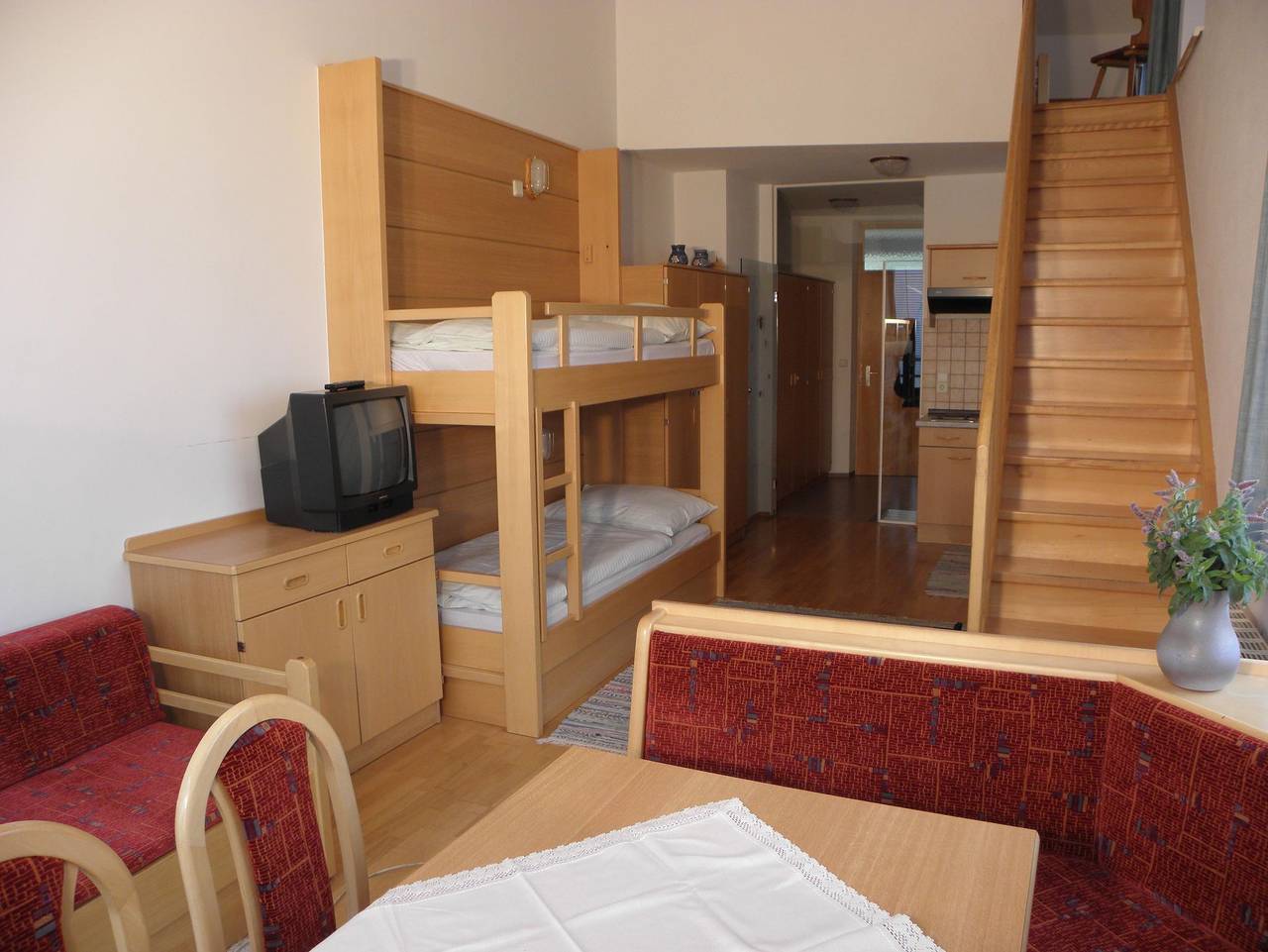 Ganze Ferienwohnung, Fwh Planneralm App. J. und G. Lackner - Apartment/1 Schlafraum/Dusche, Wc in Irdning-Donnersbachtal, Tauern