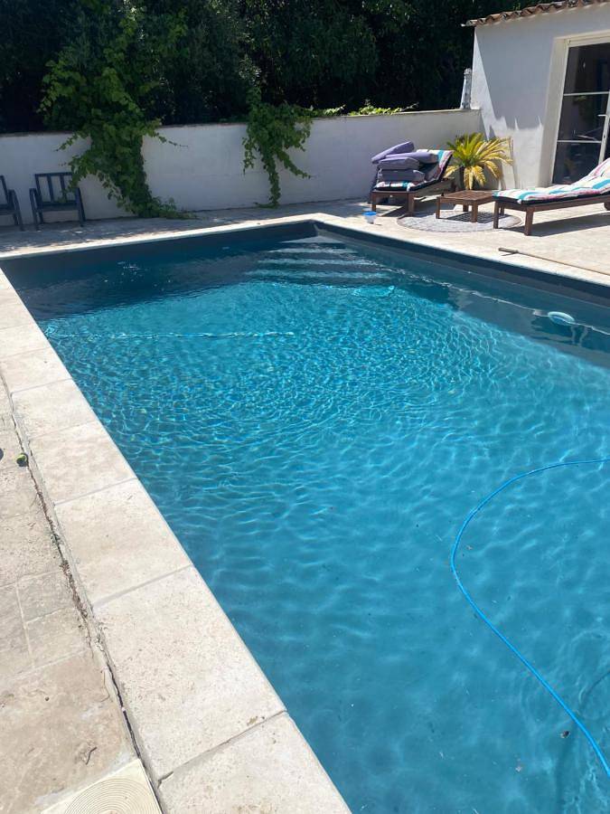 Location de vacances pour 4 personnes, avec Terrasse et Piscine dans Le Rayon Vert