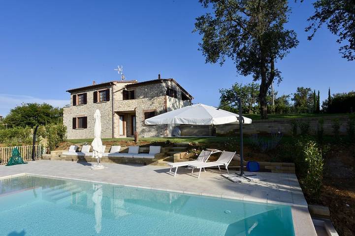 Ferienhaus für 8 Personen, mit Garten