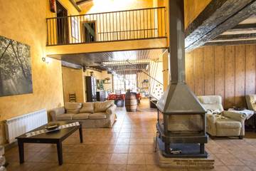 Casa De Vacaciones para 11 Personas en Vilarrodona, Alto Campo, Foto 1