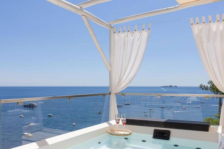 Chambre d’hôte pour 6 personnes, avec piscine ainsi que jacuzzi et jardin à Positano - 2