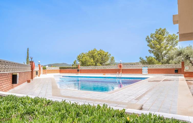 Gîte pour 3 personnes, avec Terrasse et Piscine à Sant Pere de Ribes - 2