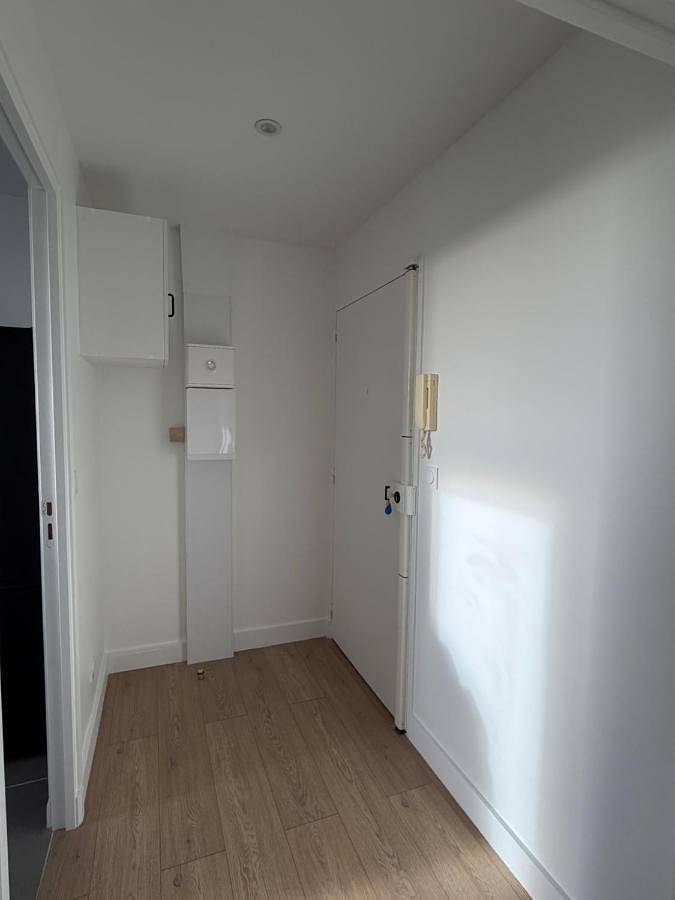Appartement entier, One-Bedroom Apartment in Épinay-sur-Seine, Seine-Saint-Denis
