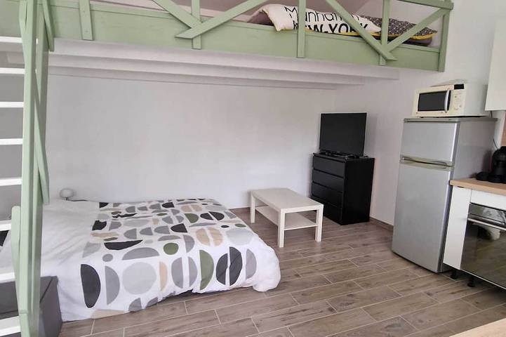 Gîte pour 4 personnes, avec jardin à Cuges-les-Pins - 2