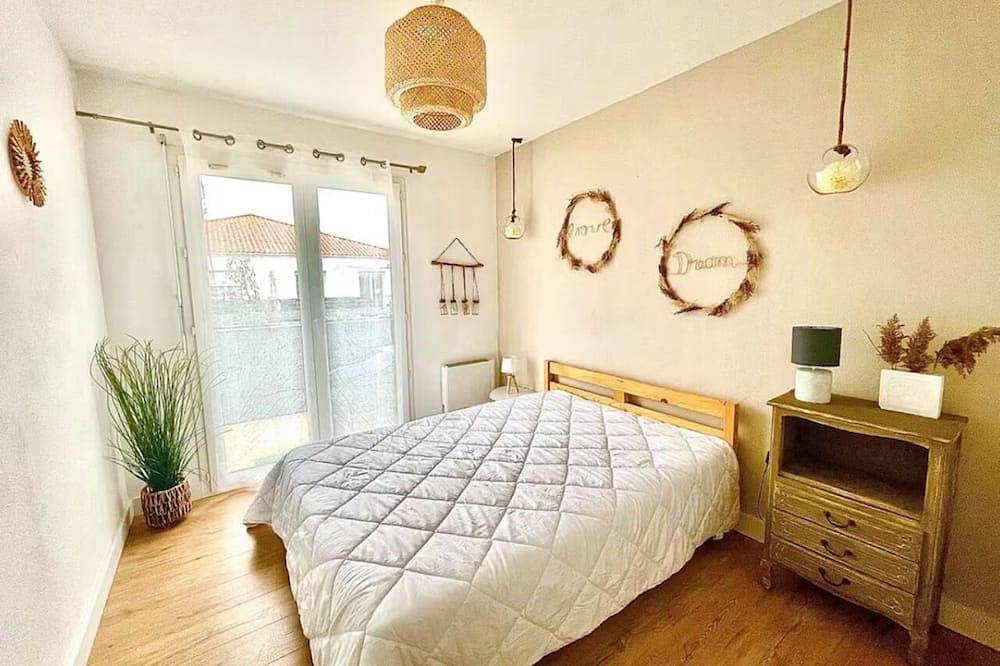 Entire apartment, Charming seaside apartment in Port-des-Barques, Rochefort region