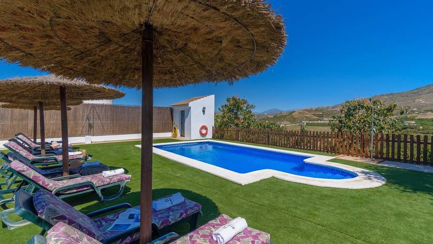 Chalet para 20 personas, con piscina y balcón/terraza, Se admiten mascotas en Provincia de Málaga - 2