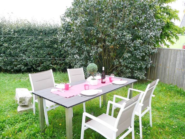 Location de vacances pour 2 personnes, avec jardin, adapté aux familles dans Plage De Kervenni Plouguerneau - 4