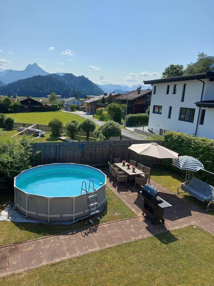 Ferienwohnung für 8 Personen, mit Balkon und Garten sowie Ausblick in Vils