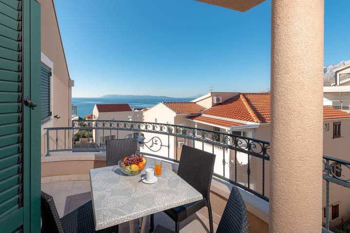 Ferienwohnung für 4 Personen, mit Balkon/Terrasse in Dalmatien