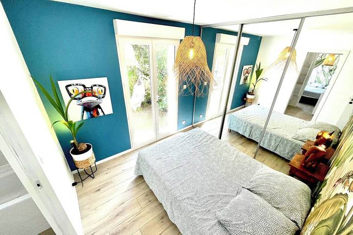 Location de vacances pour 6 personnes, avec terrasse ainsi que jacuzzi et jardin à Solliès-Pont - 3