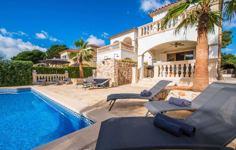 Rückzugsort mit Meerblick, Pool, AC und Grill, 1 km zum Strand Cala Pi in Cala Pi, Llucmajor