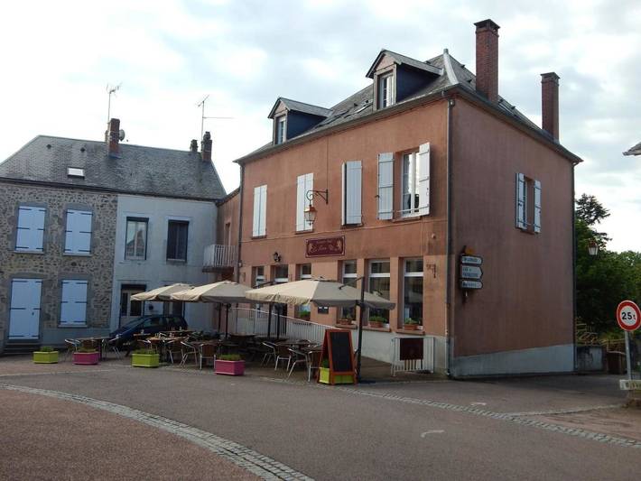 Hôtel pour 2 personnes, avec terrasse et jardin à Ouroux-en-Morvan - 2