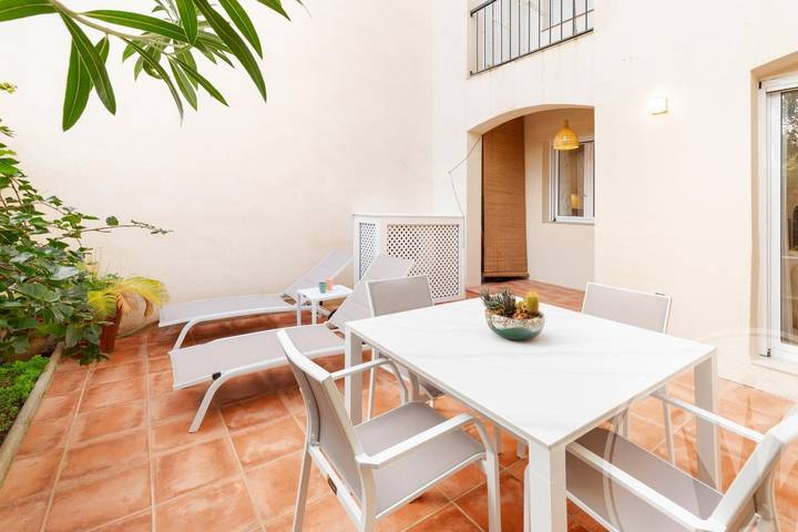 Apartamento entero, Apartamento de vacaciones para 4 personas con jardín in Atamaría, Cartagena
