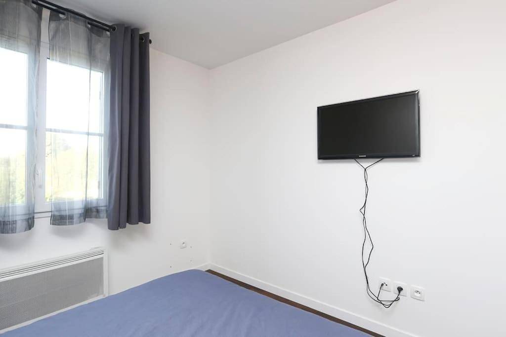 Appartement entier, Two-Bedroom Apartment in Wissous, Essonne