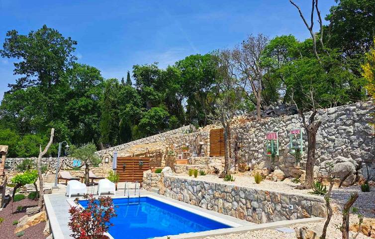 Villa für 5 Personen, mit Terrasse und Garten sowie Whirlpool in Kroatien - 2