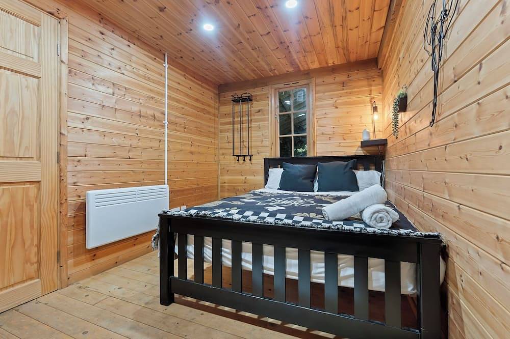 Spacious, Cosy & Chic Cottage with Hot tub in Chaddesley Corbett, Worcestershire