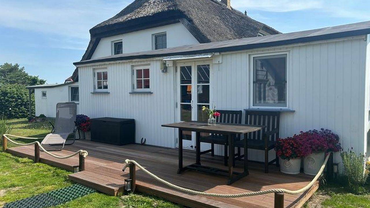 Entire holiday apartment, Ferienwohnung für 1 Person in Hiddensee in Neuendorf Hiddensee Island, Hiddensee