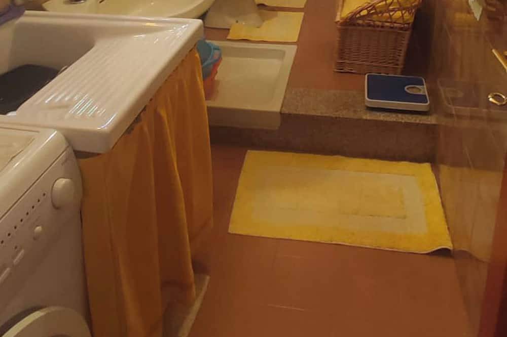 Apartamento entero, Torre Florio - Apartamento con acceso a una villa turística in Campofelice di Roccella, Provincia de Palermo