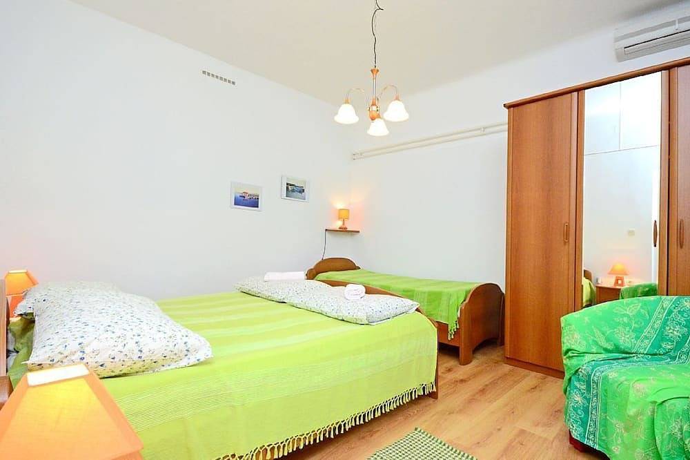 Entire apartment, Apartment 1189/10861 (Istria - Premantura), 500m from the beach in Premantura, Southcoast Istria