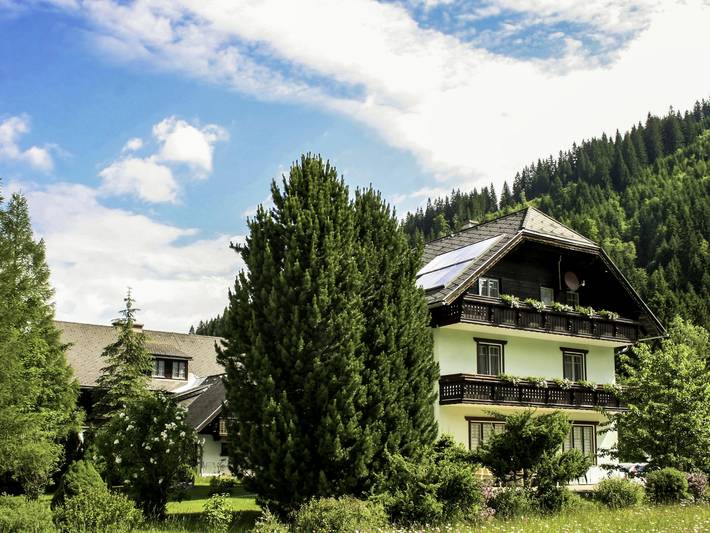 Ferienwohnung für 4 Personen, mit Garten und Sauna sowie Balkon und Ausblick in der Steiermark