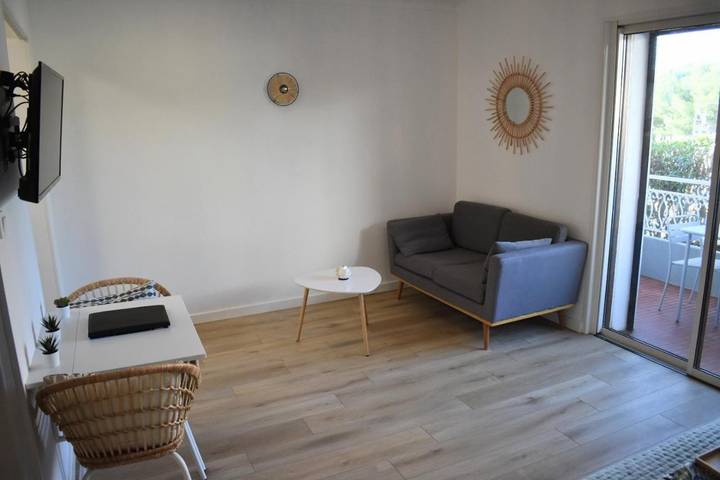 Gîte pour 2 personnes, avec terrasse dans Plage de Portissol - 3